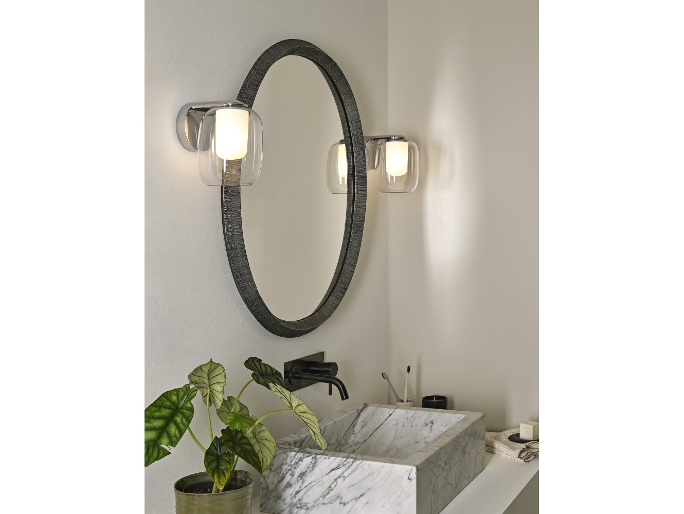 Astro Aplique de Pared Aquina