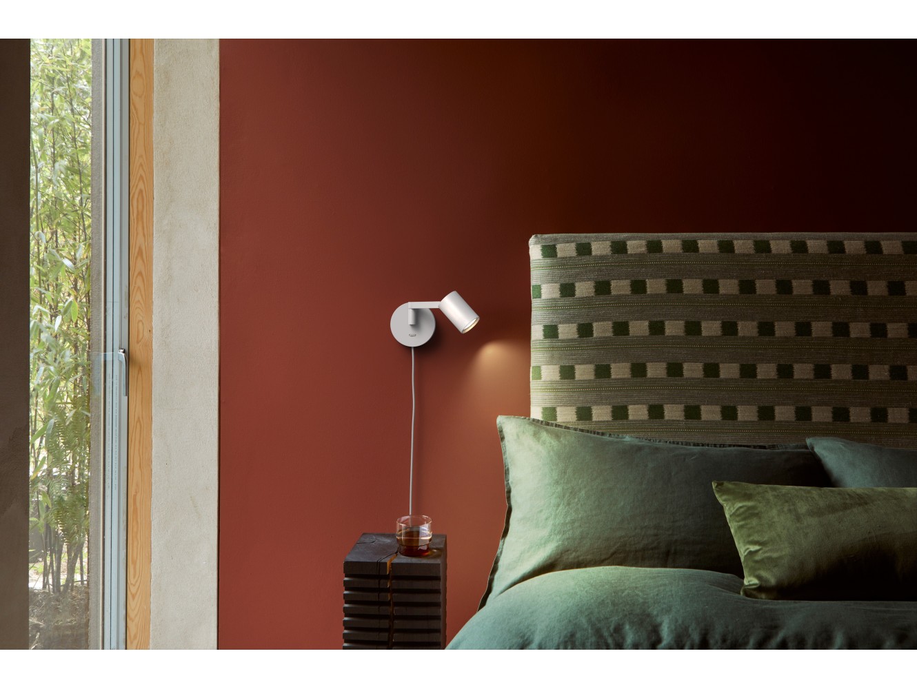 Astro Aplique de Pared Ascoli Swing Plug In