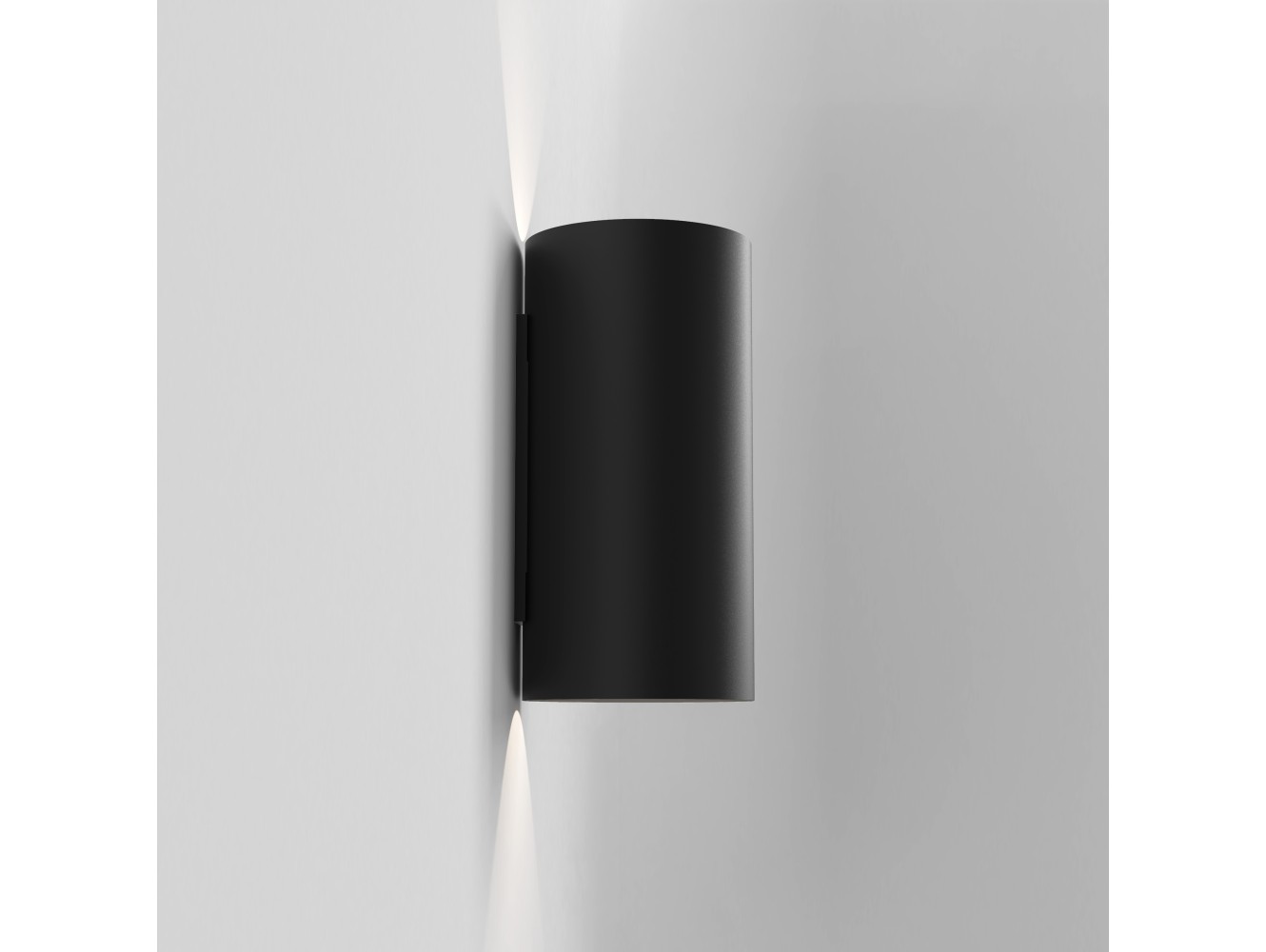 Astro Aplique de Pared Yuma 240 LED