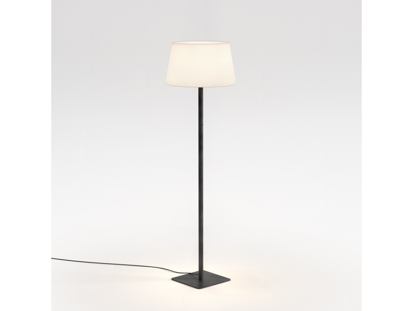 Astro Lámpara de Pie Beaumont Floor