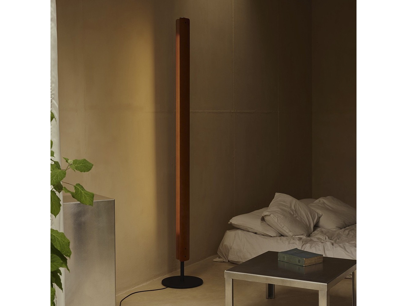 Flos Seki-Han Floor – Lámpara de pie de diseño con madera y luz LED regulable