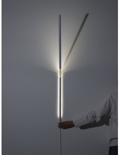 Measure Light Ingo Maurer — El aplique que convierte una cinta métrica en arte luminoso