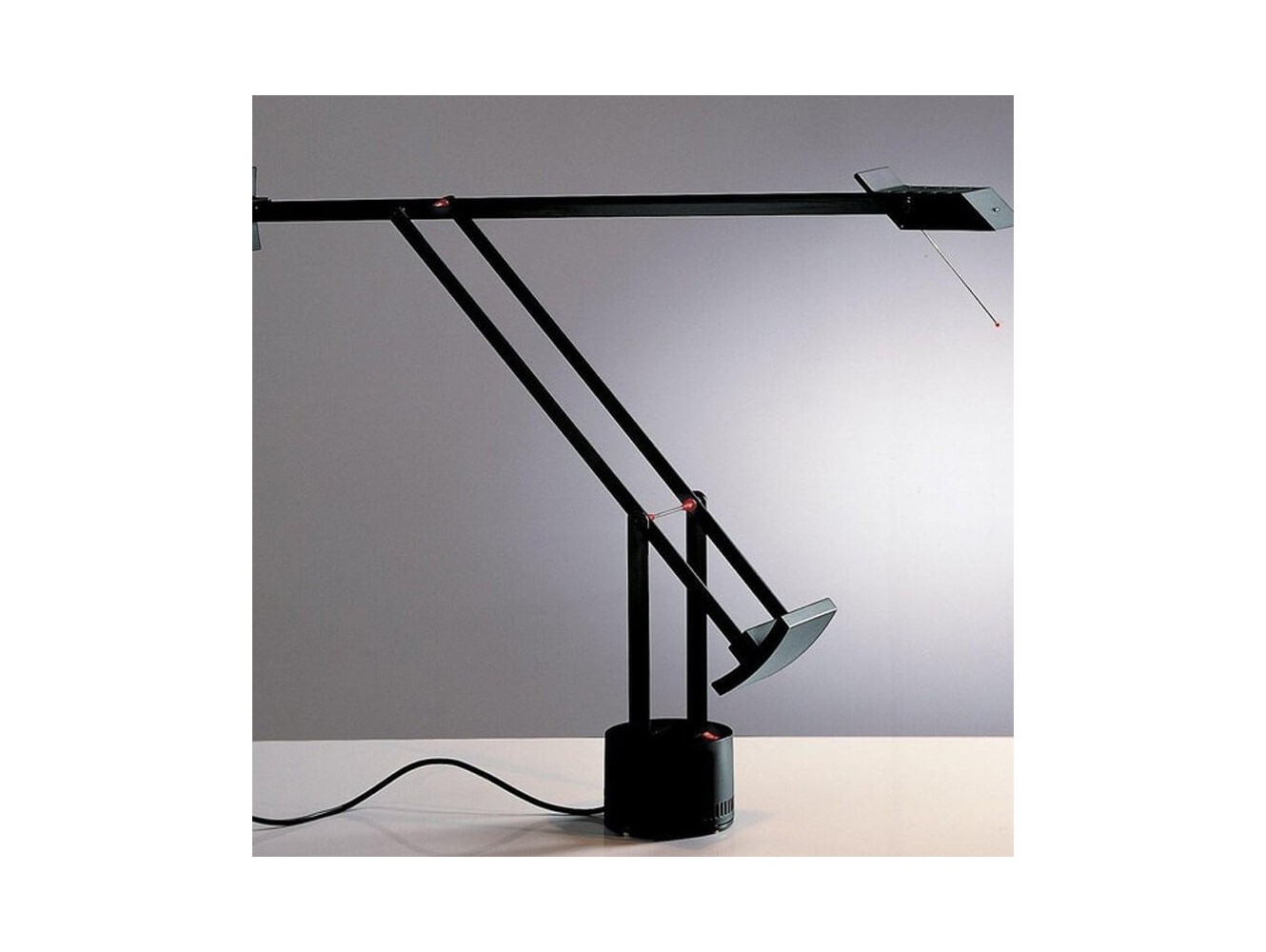 Artemide Tizio 35 Lámpara de Sobremesa