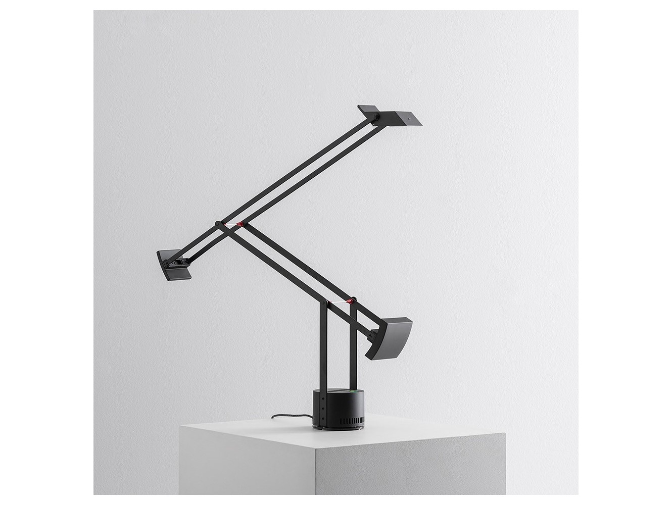 Artemide Tizio LED Lámpara de Sobremesa