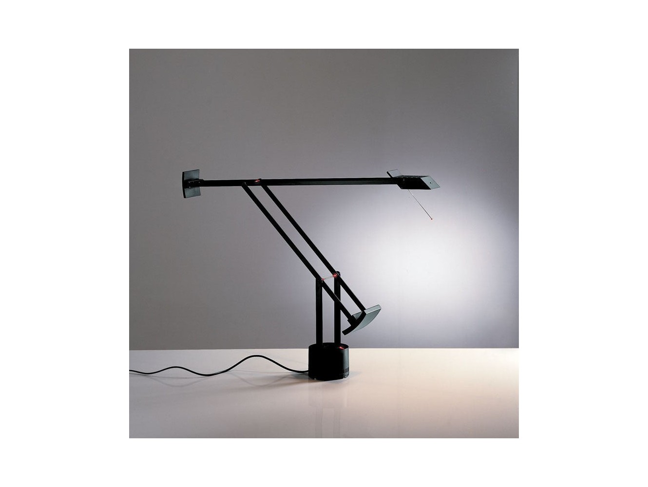 Artemide Tizio LED Lámpara de Sobremesa