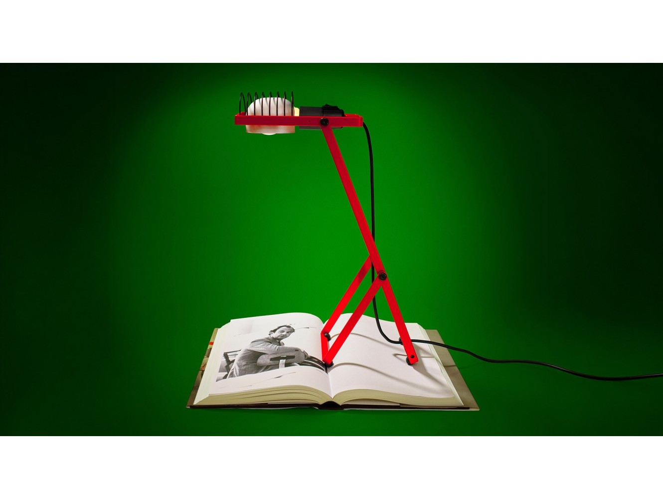 Artemide Sintesi Lámpara de sobremesa