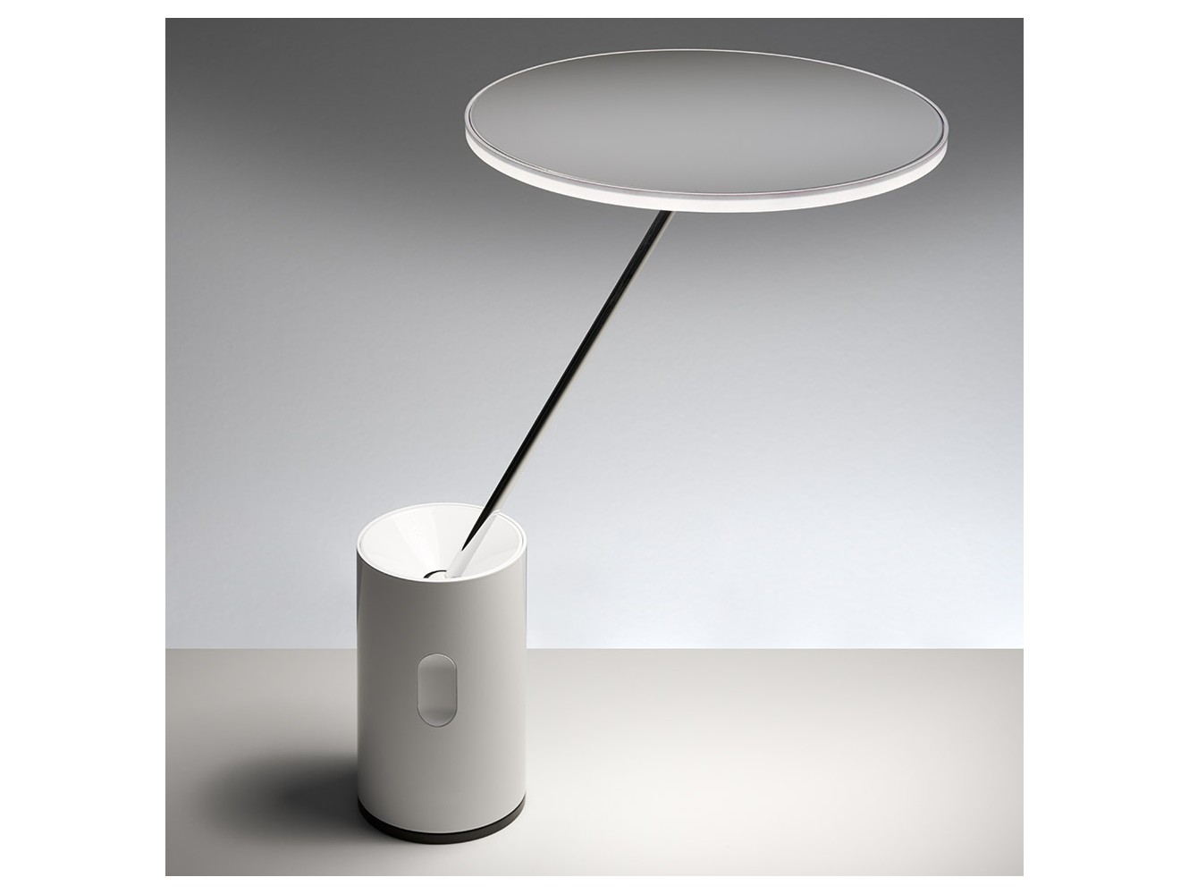 Artemide Sisifo Lámpara de sobremesa